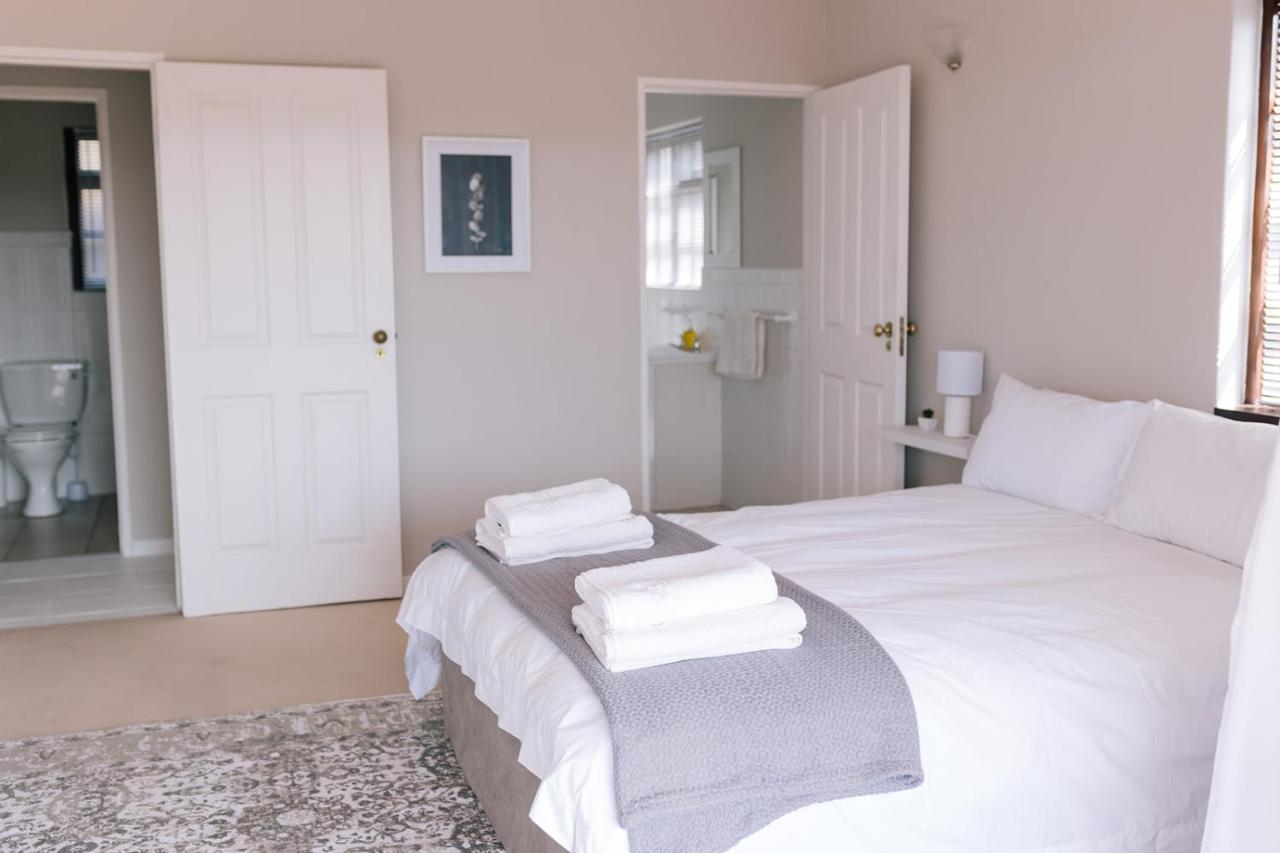 Nahoon Beach Villas Self Catering Apartments Ист-Лондон Экстерьер фото