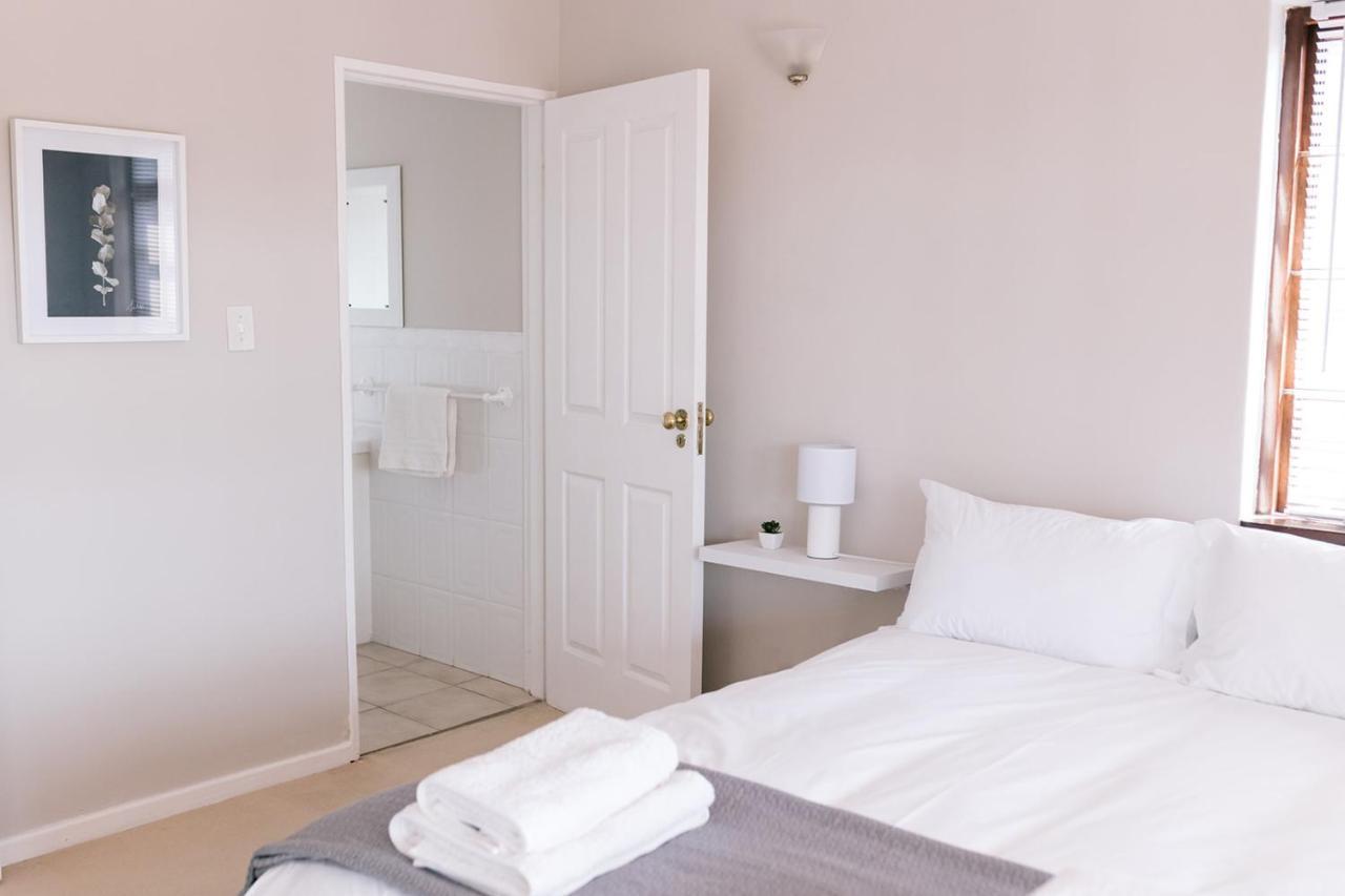 Nahoon Beach Villas Self Catering Apartments Ист-Лондон Экстерьер фото