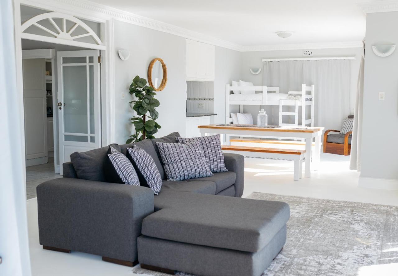 Nahoon Beach Villas Self Catering Apartments Ист-Лондон Экстерьер фото