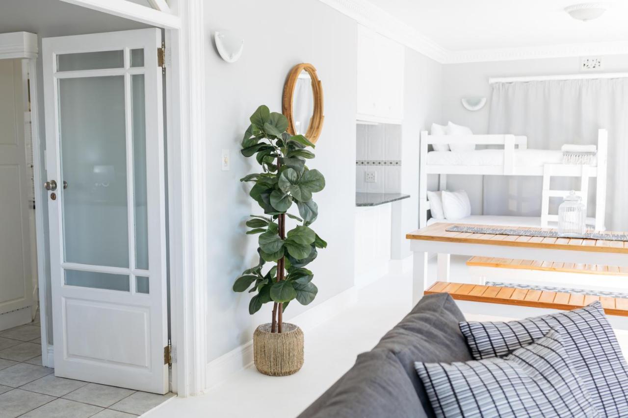 Nahoon Beach Villas Self Catering Apartments Ист-Лондон Экстерьер фото