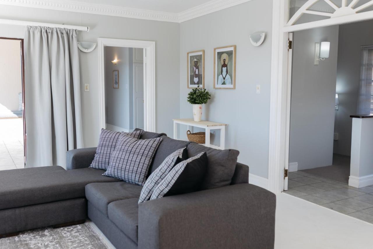 Nahoon Beach Villas Self Catering Apartments Ист-Лондон Экстерьер фото