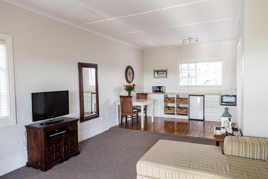 Nahoon Beach Villas Self Catering Apartments Ист-Лондон Экстерьер фото