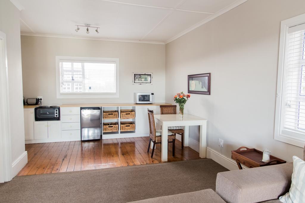 Nahoon Beach Villas Self Catering Apartments Ист-Лондон Номер фото
